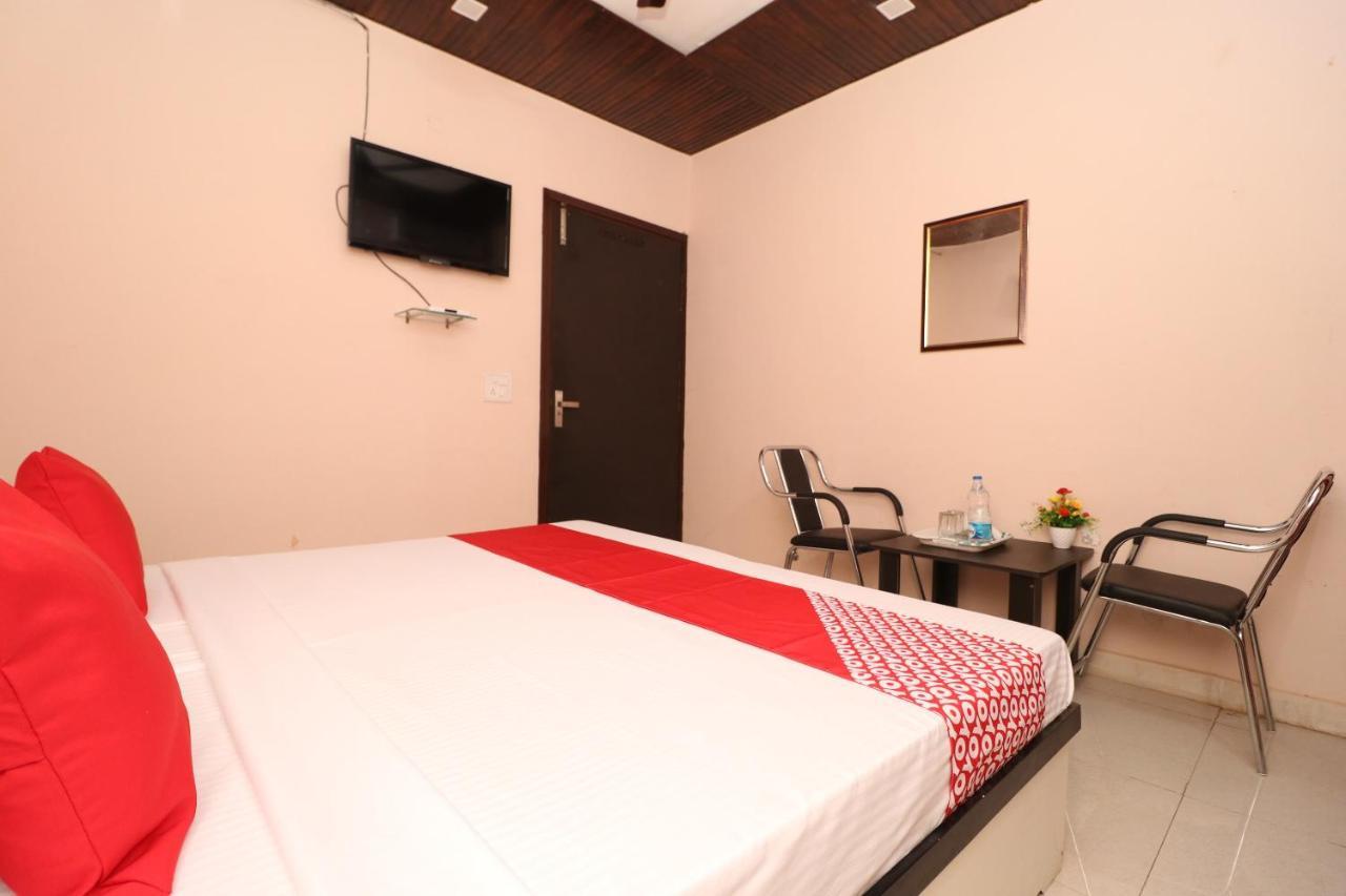 Hotel Oyo 28338 New Life Banur Zewnętrze zdjęcie