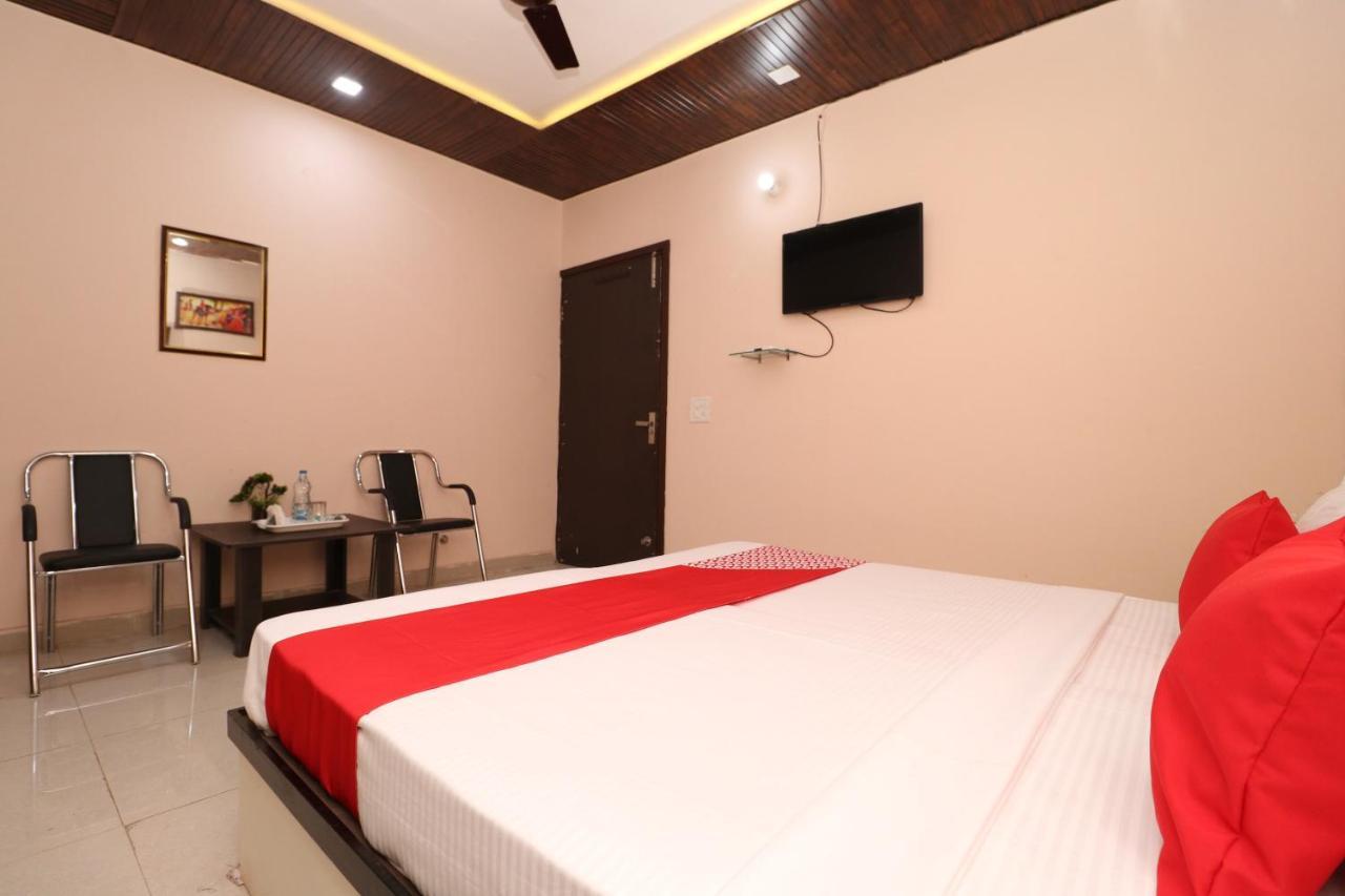 Hotel Oyo 28338 New Life Banur Zewnętrze zdjęcie