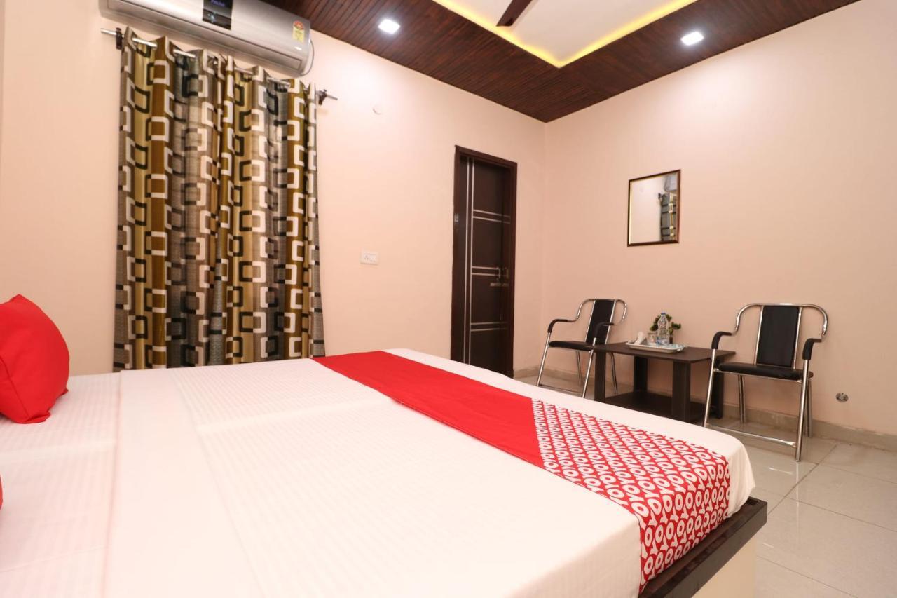 Hotel Oyo 28338 New Life Banur Zewnętrze zdjęcie