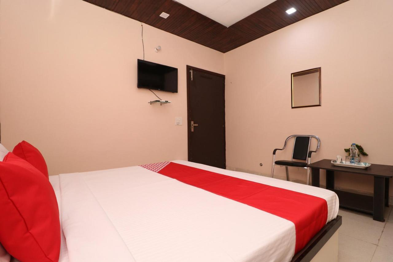 Hotel Oyo 28338 New Life Banur Zewnętrze zdjęcie